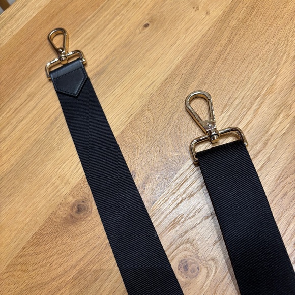 Paravel Adjustable Shoulder Strap - Picture 6 of 10